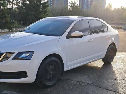 Белый Шкода Октавия, объемом двигателя 1.6 л и пробегом 88 тыс. км за 16500 $, фото 1 на Automoto.ua