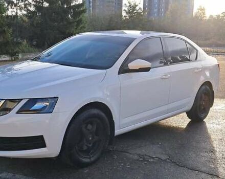Белый Шкода Октавия, объемом двигателя 1.6 л и пробегом 88 тыс. км за 16500 $, фото 1 на Automoto.ua