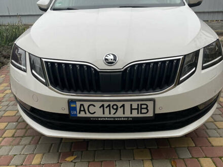 Білий Шкода Октавія, об'ємом двигуна 1.97 л та пробігом 273 тис. км за 18000 $, фото 1 на Automoto.ua