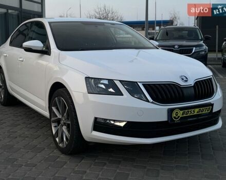 Белый Шкода Октавия, объемом двигателя 1.6 л и пробегом 37 тыс. км за 17200 $, фото 1 на Automoto.ua