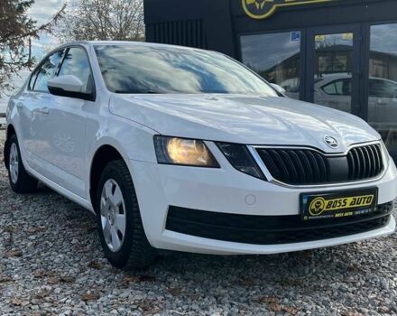 Белый Шкода Октавия, объемом двигателя 1.6 л и пробегом 140 тыс. км за 14900 $, фото 1 на Automoto.ua