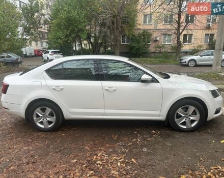 Білий Шкода Октавія, об'ємом двигуна 1.4 л та пробігом 98 тис. км за 15500 $, фото 1 на Automoto.ua
