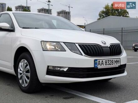 Шкода Октавія 2019 у Києві на Automoto.ua Білий Шкода Октавія, об'ємом двигуна 1.6 л та пробігом 112 тис. км за 16000 $, фото 1 на Automoto.ua