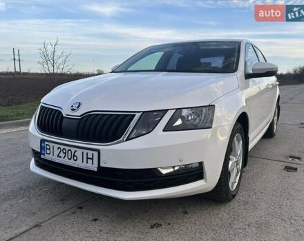Білий Шкода Октавія, об'ємом двигуна 1.4 л та пробігом 133 тис. км за 15999 $, фото 1 на Automoto.ua
