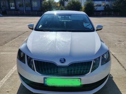 Білий Шкода Октавія, об'ємом двигуна 1.6 л та пробігом 38 тис. км за 17035 $, фото 1 на Automoto.ua
