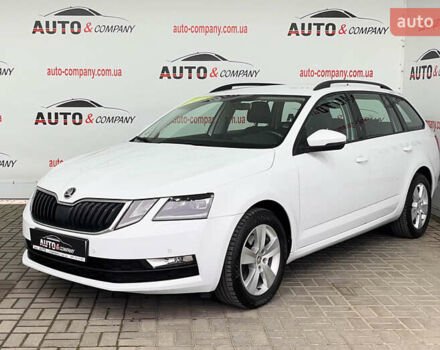 Белый Шкода Октавия, объемом двигателя 1.97 л и пробегом 188 тыс. км за 17750 $, фото 1 на Automoto.ua