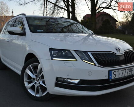 Белый Шкода Октавия, объемом двигателя 1.97 л и пробегом 410 тыс. км за 18000 $, фото 1 на Automoto.ua