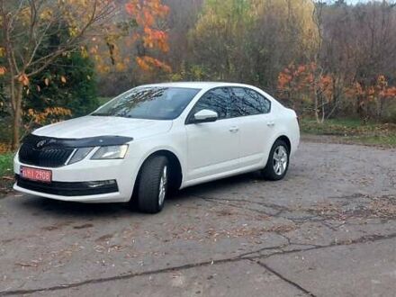 Белый Шкода Октавия, объемом двигателя 1.6 л и пробегом 224 тыс. км за 14500 $, фото 1 на Automoto.ua