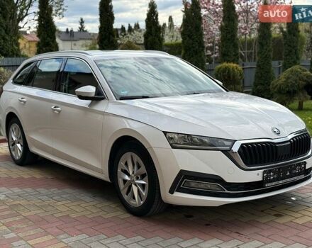 Белый Шкода Октавия, объемом двигателя 2 л и пробегом 285 тыс. км за 16399 $, фото 1 на Automoto.ua