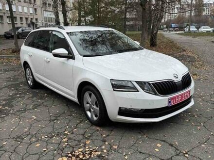 Белый Шкода Октавия, объемом двигателя 2 л и пробегом 193 тыс. км за 18700 $, фото 1 на Automoto.ua