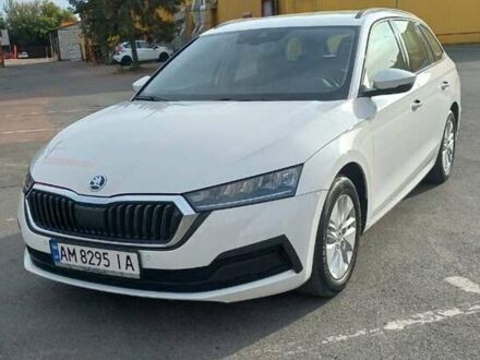 Білий Шкода Октавія, об'ємом двигуна 2 л та пробігом 211 тис. км за 18900 $, фото 1 на Automoto.ua
