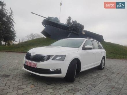 Білий Шкода Октавія, об'ємом двигуна 1.98 л та пробігом 211 тис. км за 16500 $, фото 1 на Automoto.ua