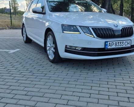 Белый Шкода Октавия, объемом двигателя 2 л и пробегом 255 тыс. км за 16900 $, фото 1 на Automoto.ua