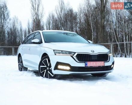 Белый Шкода Октавия, объемом двигателя 2 л и пробегом 310 тыс. км за 17400 $, фото 1 на Automoto.ua