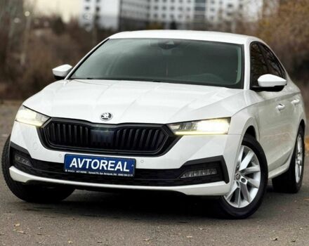 Белый Шкода Октавия, объемом двигателя 2 л и пробегом 258 тыс. км за 22000 $, фото 1 на Automoto.ua