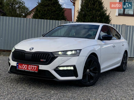 Білий Шкода Октавія, об'ємом двигуна 2 л та пробігом 160 тис. км за 27399 $, фото 1 на Automoto.ua