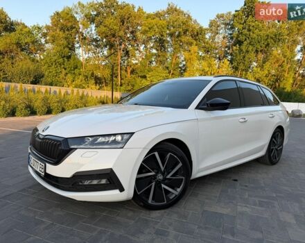 Белый Шкода Октавия, объемом двигателя 2 л и пробегом 242 тыс. км за 20250 $, фото 1 на Automoto.ua