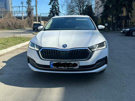 Шкода Октавия 2021 в Киеве на Automoto.ua Белый Шкода Октавия, объемом двигателя 1.4 л и пробегом 44 тыс. км за 31500 $, фото 1 на Automoto.ua
