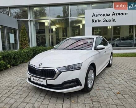 Белый Шкода Октавия, объемом двигателя 1.4 л и пробегом 68 тыс. км за 21890 $, фото 1 на Automoto.ua
