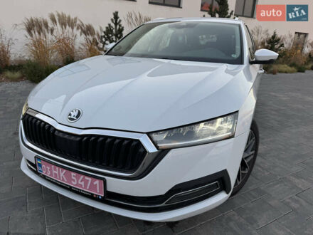Белый Шкода Октавия, объемом двигателя 1.97 л и пробегом 232 тыс. км за 20500 $, фото 1 на Automoto.ua