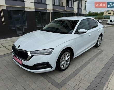 Белый Шкода Октавия, объемом двигателя 2 л и пробегом 250 тыс. км за 16950 $, фото 1 на Automoto.ua