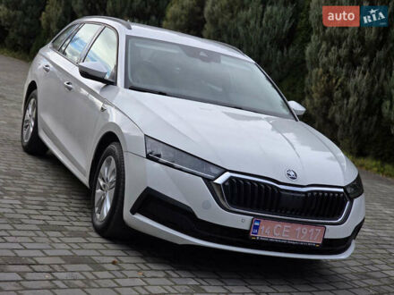 Белый Шкода Октавия, объемом двигателя 2 л и пробегом 201 тыс. км за 18999 $, фото 1 на Automoto.ua