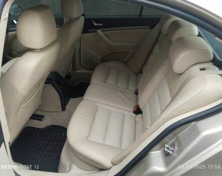 Бежевый Шкода Октавия, объемом двигателя 2 л и пробегом 400 тыс. км за 5000 $, фото 4 на Automoto.ua