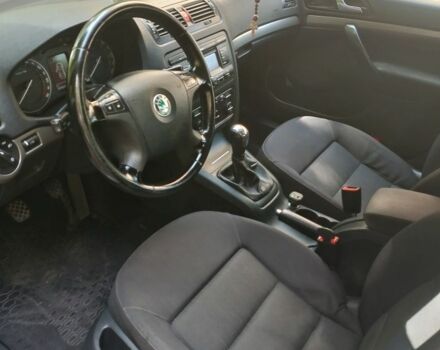 Бежевый Шкода Октавия, объемом двигателя 1.6 л и пробегом 189 тыс. км за 5800 $, фото 5 на Automoto.ua