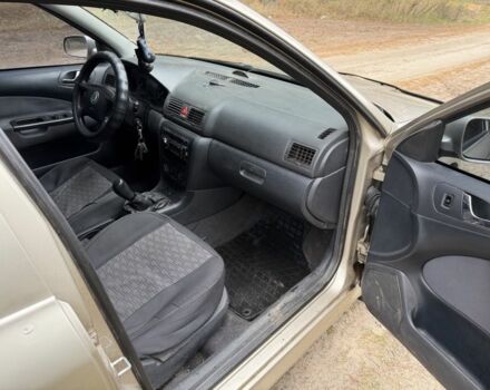 Бежевый Шкода Октавия, объемом двигателя 1.6 л и пробегом 227 тыс. км за 3950 $, фото 8 на Automoto.ua