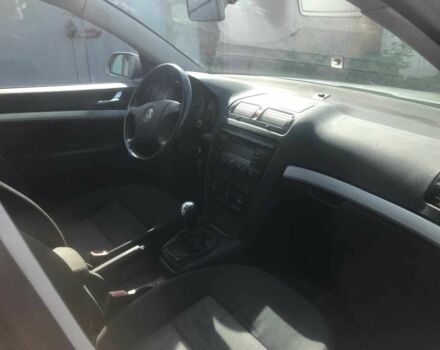 Бежевый Шкода Октавия, объемом двигателя 1.6 л и пробегом 260 тыс. км за 5100 $, фото 6 на Automoto.ua