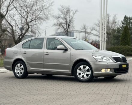 Бежевый Шкода Октавия, объемом двигателя 1.8 л и пробегом 231 тыс. км за 9350 $, фото 4 на Automoto.ua