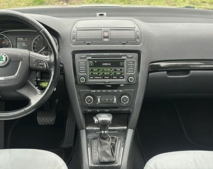 Бежевый Шкода Октавия, объемом двигателя 1.8 л и пробегом 231 тыс. км за 9350 $, фото 11 на Automoto.ua