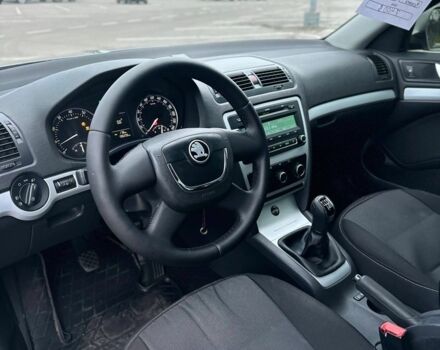 Бежевый Шкода Октавия, объемом двигателя 1.6 л и пробегом 198 тыс. км за 7400 $, фото 6 на Automoto.ua