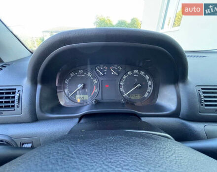 Бежевый Шкода Октавия, объемом двигателя 1.6 л и пробегом 207 тыс. км за 5299 $, фото 30 на Automoto.ua