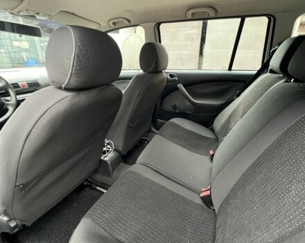 Бежевый Шкода Октавия, объемом двигателя 1.6 л и пробегом 291 тыс. км за 4299 $, фото 8 на Automoto.ua