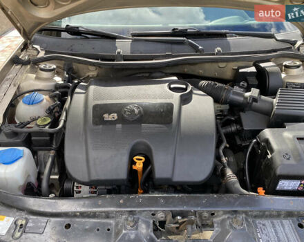 Бежевый Шкода Октавия, объемом двигателя 1.6 л и пробегом 241 тыс. км за 4699 $, фото 14 на Automoto.ua