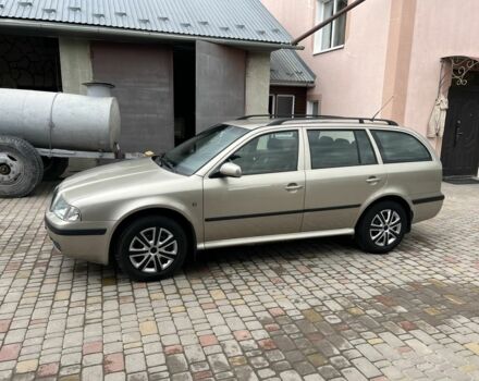 Бежевый Шкода Октавия, объемом двигателя 1.6 л и пробегом 291 тыс. км за 4299 $, фото 2 на Automoto.ua