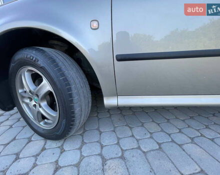 Бежевый Шкода Октавия, объемом двигателя 1.6 л и пробегом 207 тыс. км за 5299 $, фото 7 на Automoto.ua