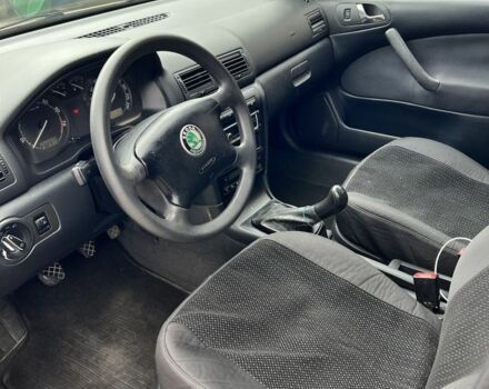 Бежевый Шкода Октавия, объемом двигателя 1.6 л и пробегом 291 тыс. км за 4299 $, фото 7 на Automoto.ua