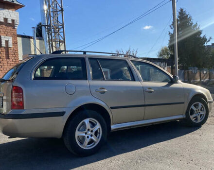 Бежевый Шкода Октавия, объемом двигателя 1.6 л и пробегом 241 тыс. км за 4699 $, фото 3 на Automoto.ua