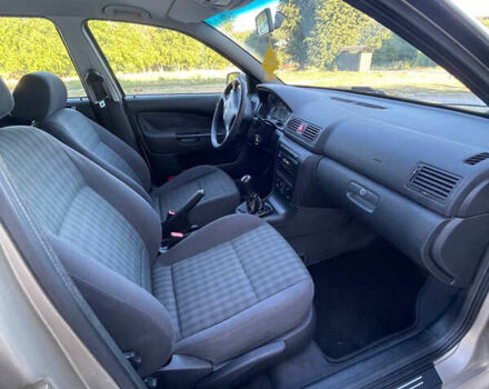 Бежевый Шкода Октавия, объемом двигателя 1.6 л и пробегом 207 тыс. км за 5299 $, фото 18 на Automoto.ua