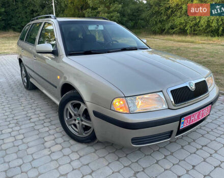 Бежевый Шкода Октавия, объемом двигателя 1.6 л и пробегом 207 тыс. км за 5299 $, фото 1 на Automoto.ua