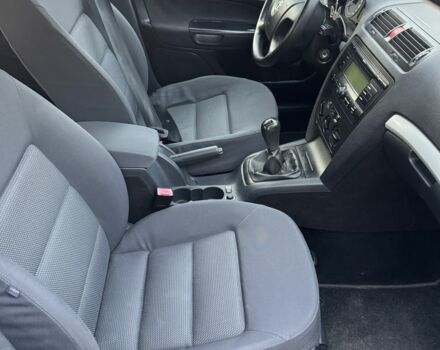 Бежевий Шкода Октавія, об'ємом двигуна 1.6 л та пробігом 300 тис. км за 4550 $, фото 11 на Automoto.ua