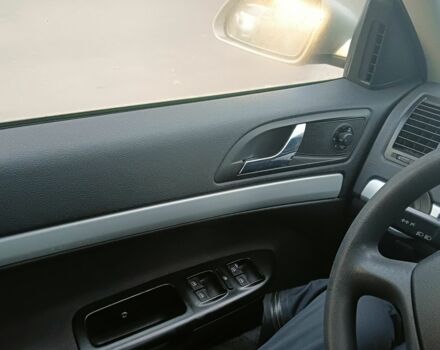 Бежевий Шкода Октавія, об'ємом двигуна 1.6 л та пробігом 198 тис. км за 4514 $, фото 6 на Automoto.ua