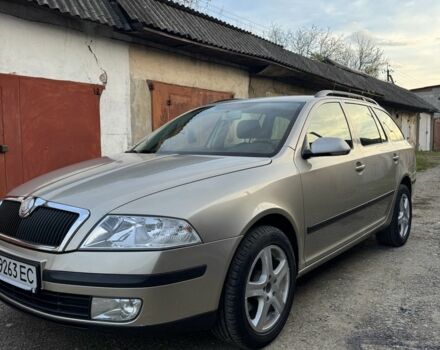 Бежевий Шкода Октавія, об'ємом двигуна 1.6 л та пробігом 300 тис. км за 4550 $, фото 1 на Automoto.ua