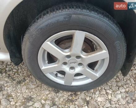 Бежевий Шкода Октавія, об'ємом двигуна 1.6 л та пробігом 257 тис. км за 4500 $, фото 23 на Automoto.ua