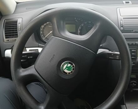 Бежевий Шкода Октавія, об'ємом двигуна 1.6 л та пробігом 198 тис. км за 4514 $, фото 3 на Automoto.ua