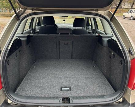 Бежевый Шкода Октавия, объемом двигателя 1.6 л и пробегом 285 тыс. км за 4550 $, фото 8 на Automoto.ua