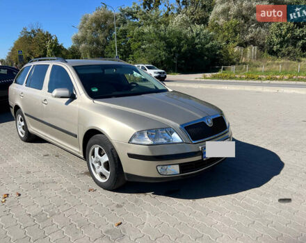 Бежевий Шкода Октавія, об'ємом двигуна 1.6 л та пробігом 200 тис. км за 6000 $, фото 3 на Automoto.ua