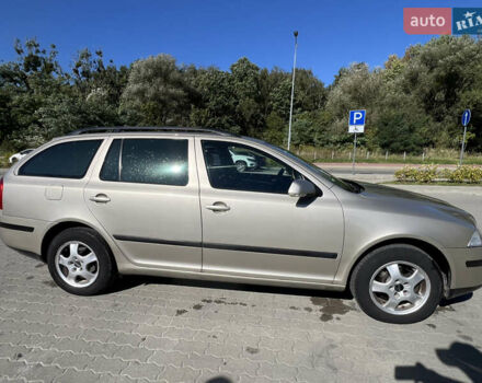 Бежевий Шкода Октавія, об'ємом двигуна 1.6 л та пробігом 200 тис. км за 6000 $, фото 9 на Automoto.ua